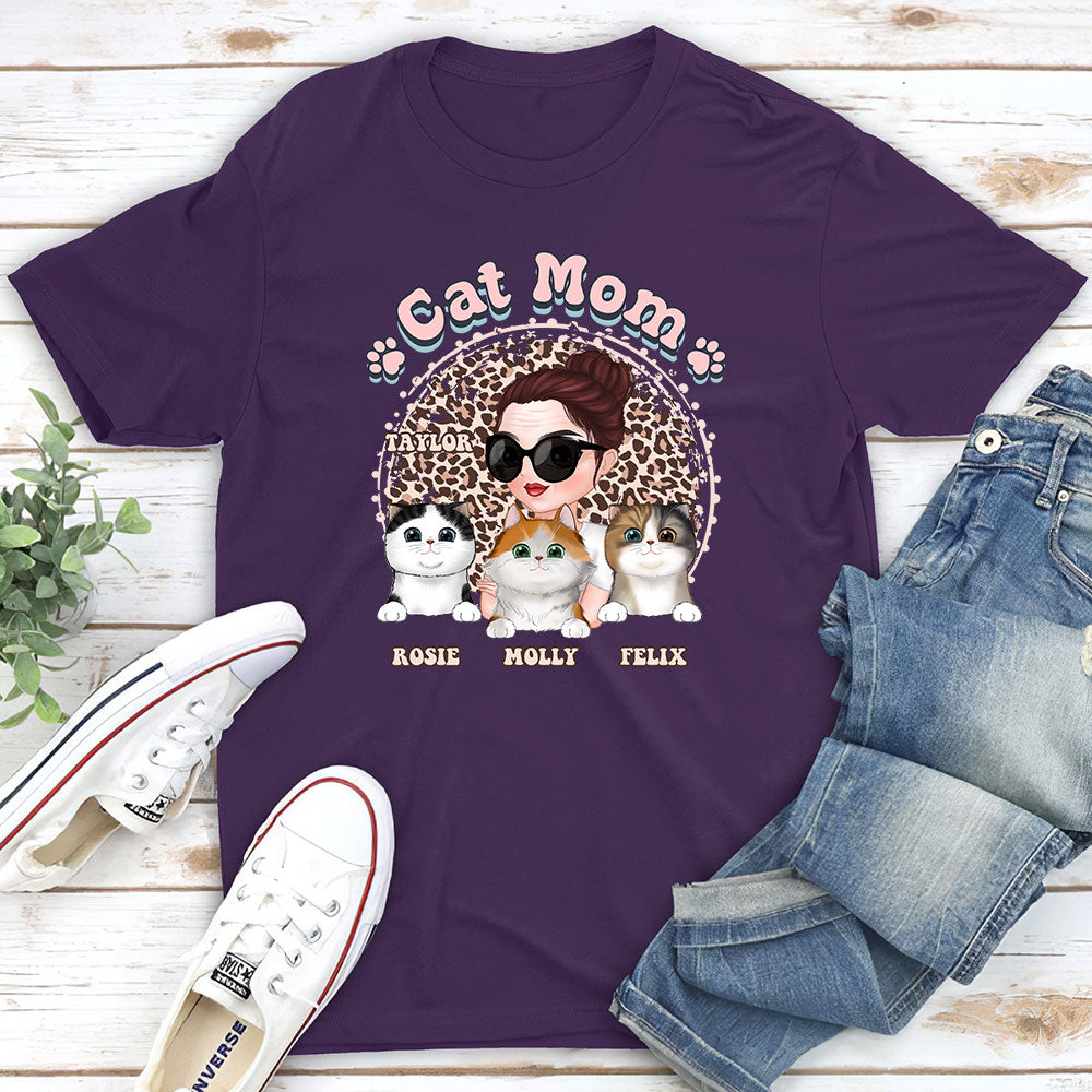 Personalized Cat Mom Leopard Unisex T-shirt - Ideal Gift for Pet Lovers