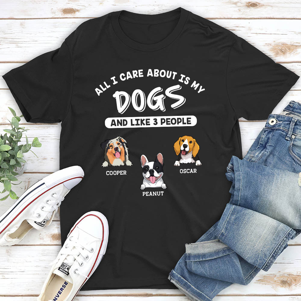 Customizable Unisex Dog and 3 People Personalized T-shirt - Ideal Gift for Pet Lovers