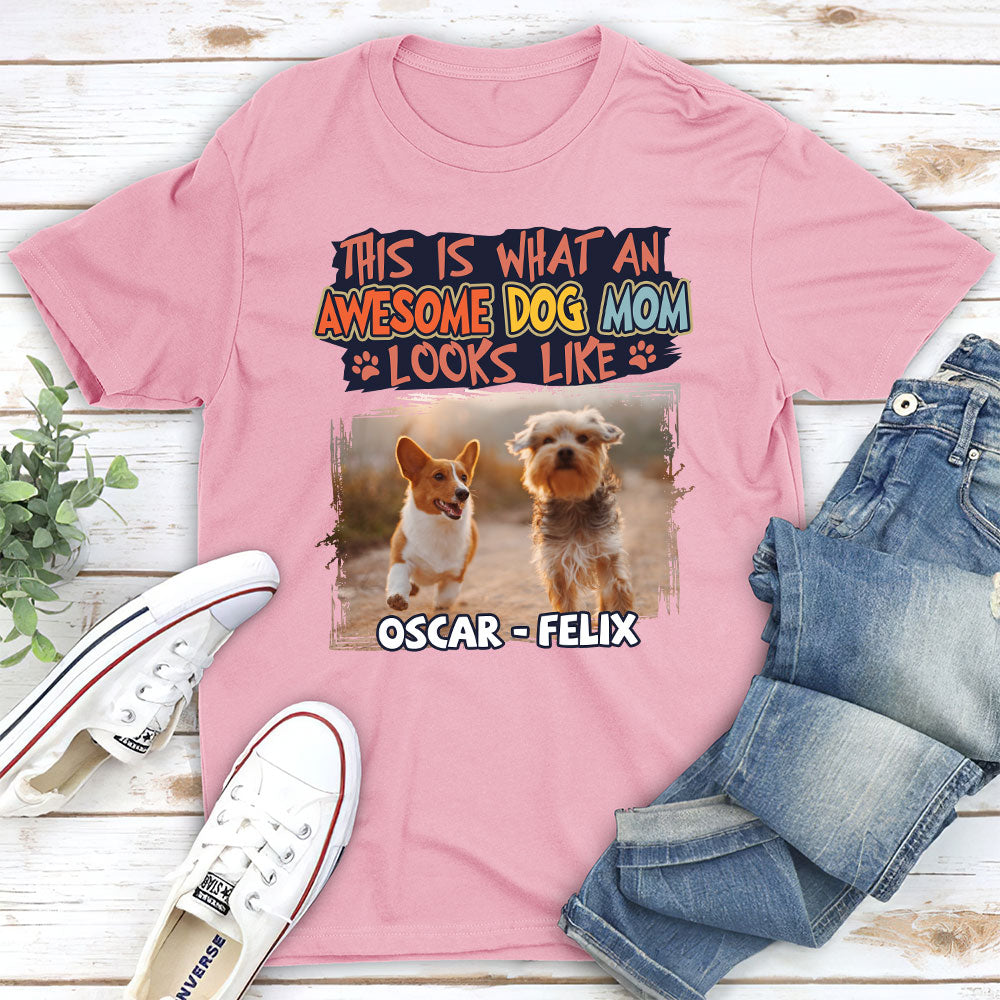 Personalized Custom Unisex 'Awesome Dog Mom' T-shirt - Ideal Gift for Pet Lovers