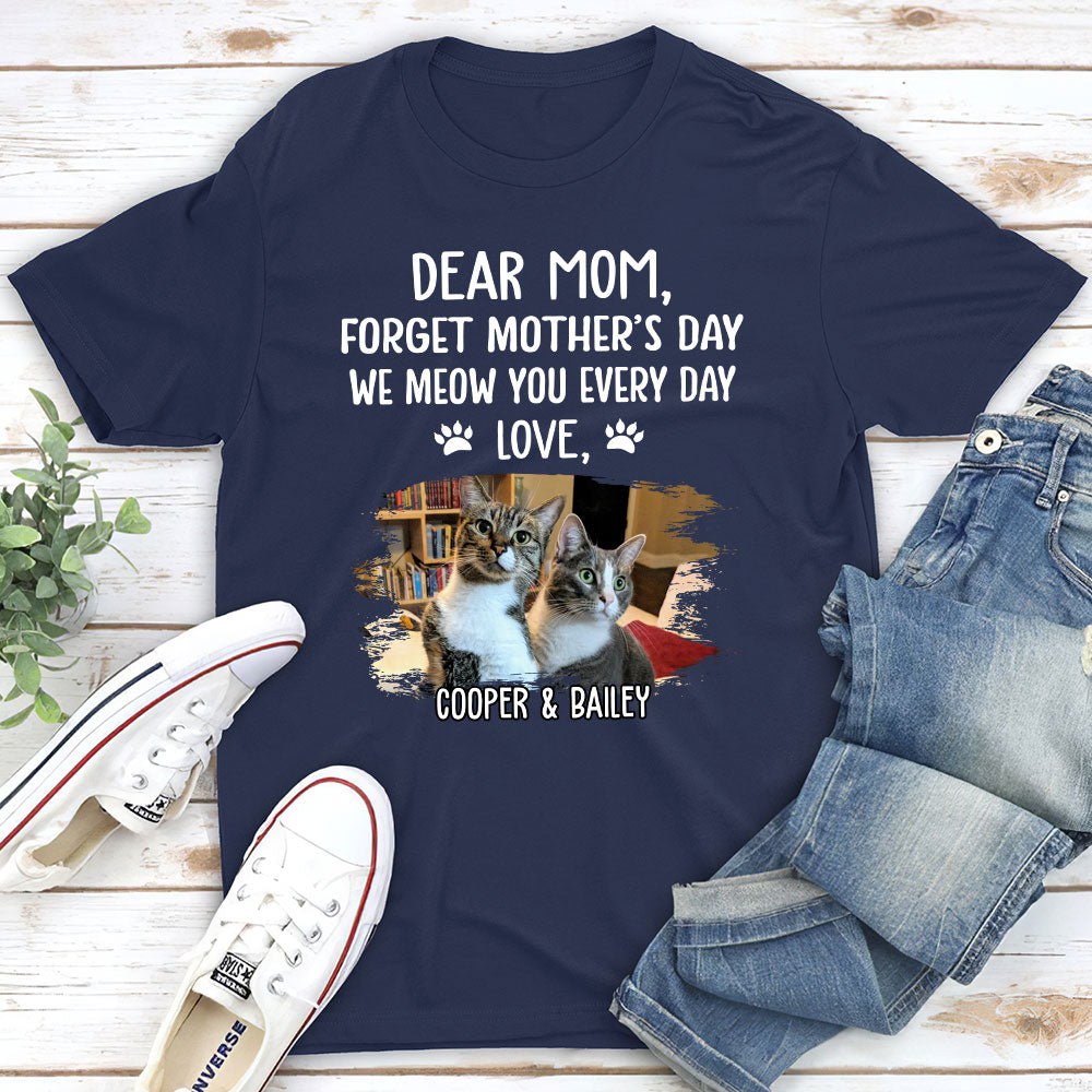 Daily Meow Personalized Unisex T-shirt - Ideal for Pet Lovers