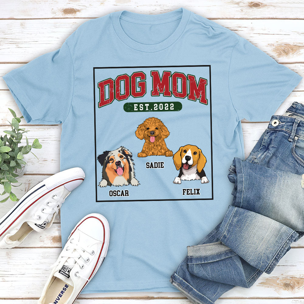 Personalized Unisex 'Love You Mom and Dad' T-shirt - Ideal Gift for Everyone