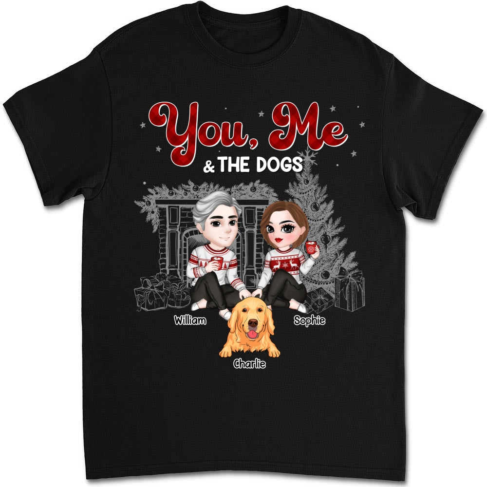 Personalized Couple and Dogs Christmas Unisex T-shirt - Ideal Gift for Pet Lovers