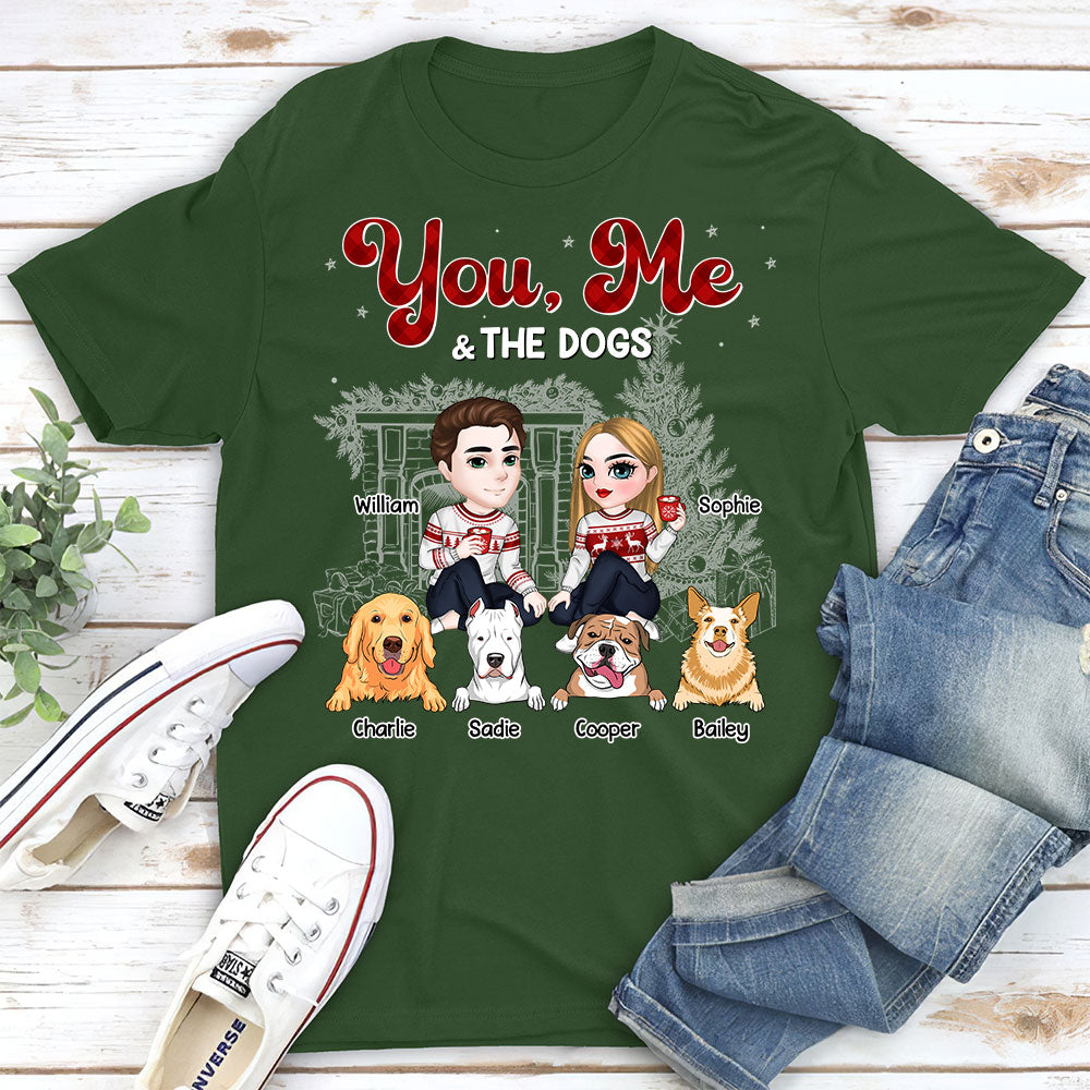 Personalized Couple and Dogs Christmas Unisex T-shirt - Ideal Gift for Pet Lovers