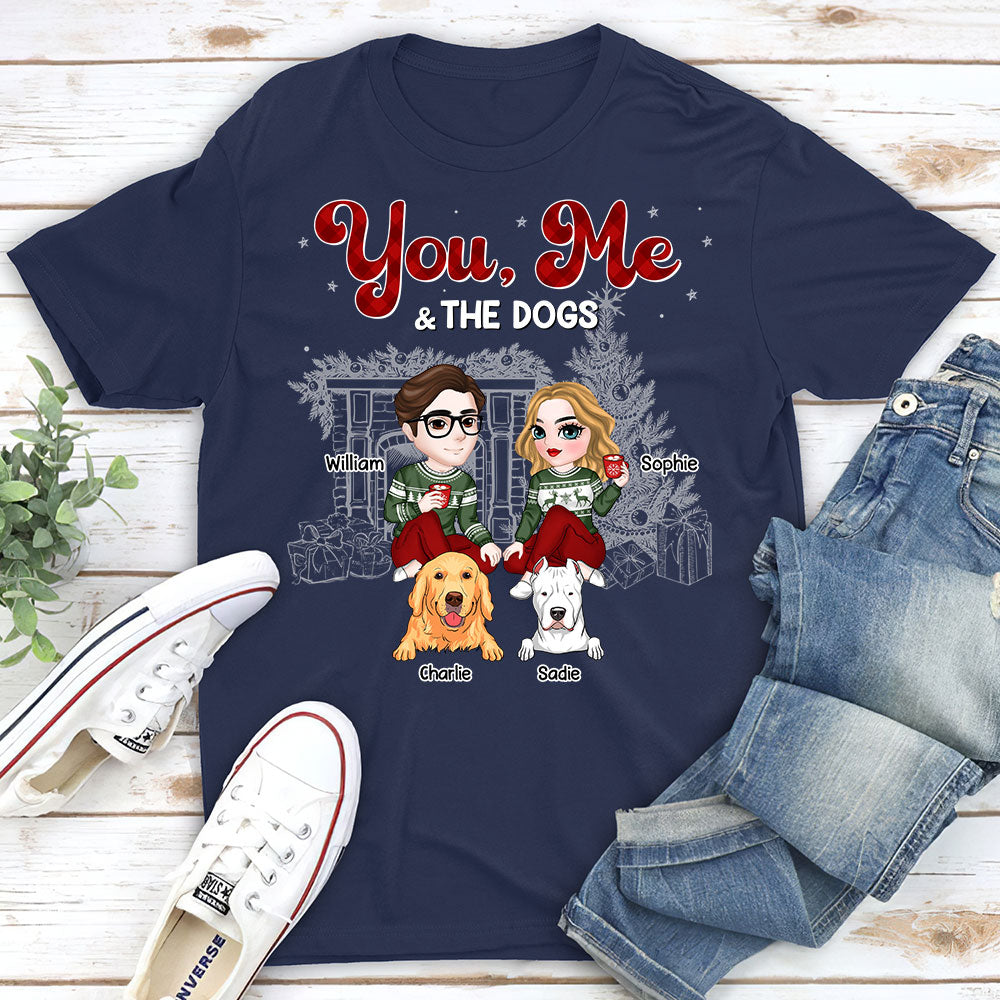 Personalized Couple and Dogs Christmas Unisex T-shirt - Ideal Gift for Pet Lovers