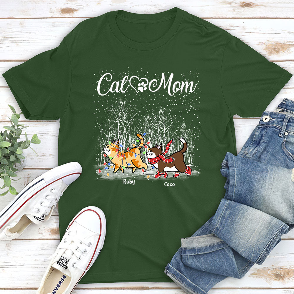 Customizable Cat Dad & Mom Unisex Snow T-shirt - Ideal Gift for Pet Lovers
