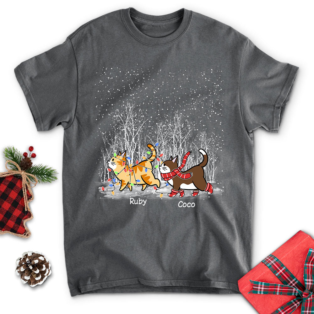 Personalized Cat in Snow Unisex T-shirt - Ideal Gift for Pet Lovers